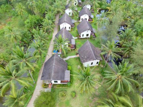 Khaolak Blue Lagoon Resort - SHA Extra Plus