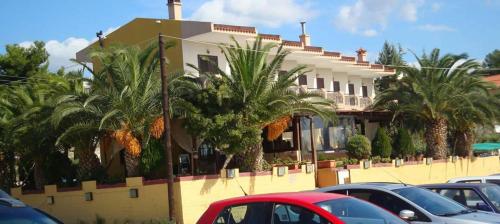  A wonderful Small apartment for 4 very close to a great beach., Pension in Psakoudia bei Ormília