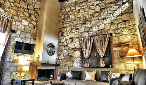  Have a fabulous vacation in Chalkidi with your family and stay here! in Psakoudia