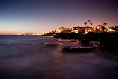 The Inn at Sunset Cliffs Over view