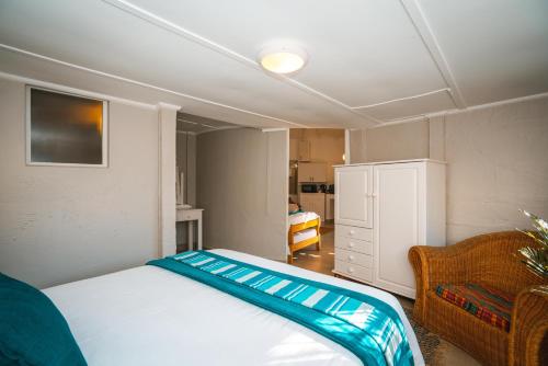 Surf Motel Room Type - Family Room with Garden View