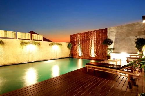 Swimming pool, Dante Guesthouse Bali in Gianyar