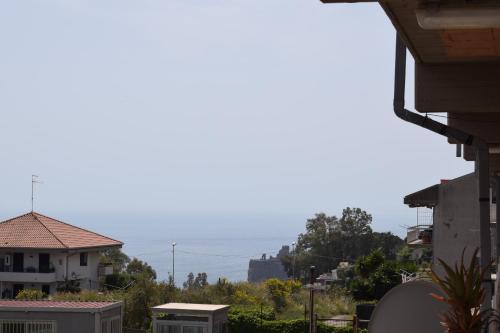 Un Balcone su Acicastello