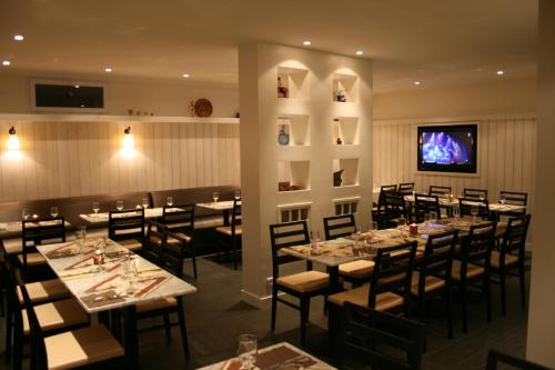 Restaurant, Hotel Restaurant Maison Blanche near Orly Airport