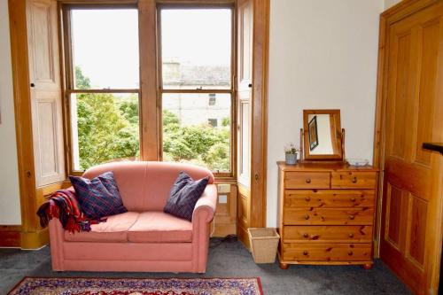 Charismatic 3 Bedroom Flat With Harry Potter Themes, Newington, Edinburgh and the Lothians