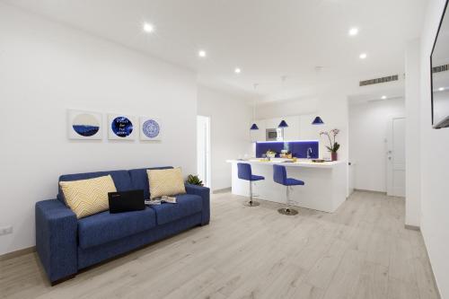Sara Home - main image