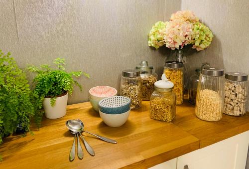 SW Bed & Breakfast - image 12
