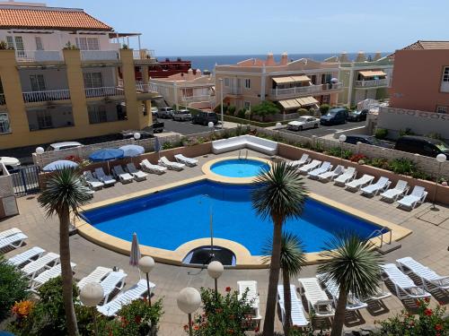 APARTAMENTO CON PISCINAS Y CERCA DE LA PLAYA
