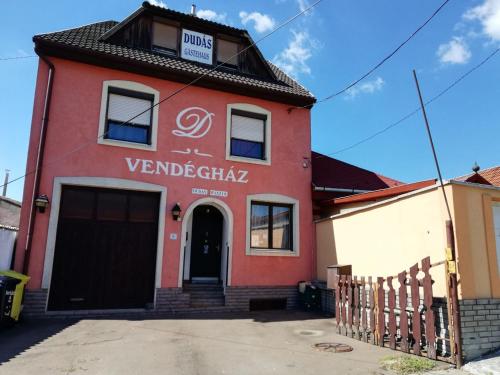 Dudás Vendégház, Pension in Eger bei Szarvaskő