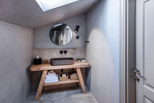 San Canzian Hotel & Residences - Small Luxury Hotels of the World Room Type - Superior Double Room