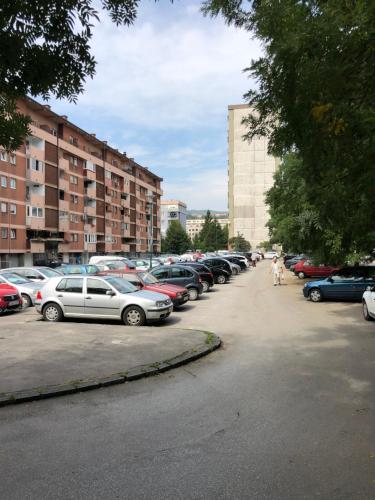 Apartment 8 - image 8