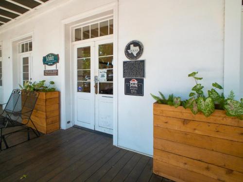 Schmitz Bed & Breakfast - 출입구