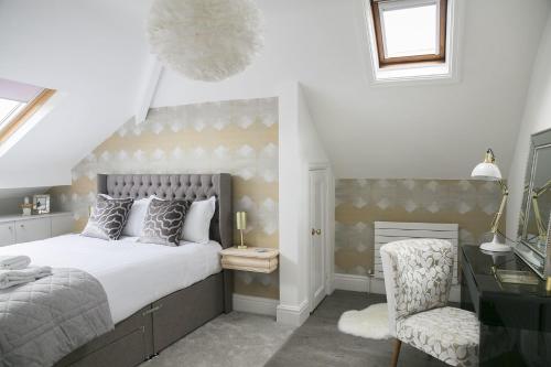 Sanderson Suites - main image