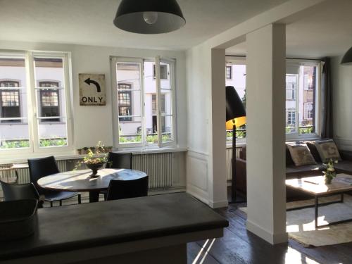 APPARTEMENT DE CHARME 77M2 plein centre, Strasbourg (photo 4)