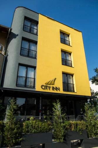 Зовнішній вигляд готелю, City Inn in Пріштіна