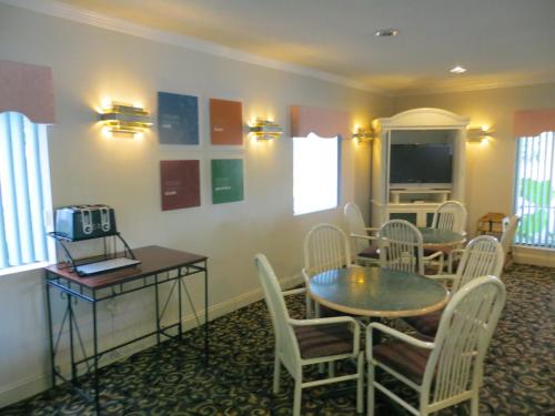 Fairview Inn & Suites Mobile - image 8