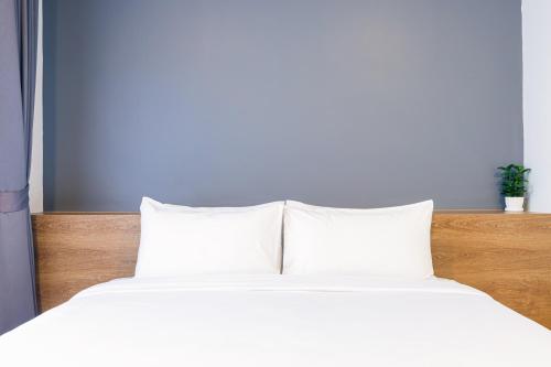Icon Park Hotel, Chiang Mai- SHA Extra Plus Room Type - Deluxe King Room (No Window)