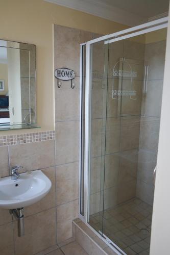 Julsie's Home Room Type - Comfort Queen Room