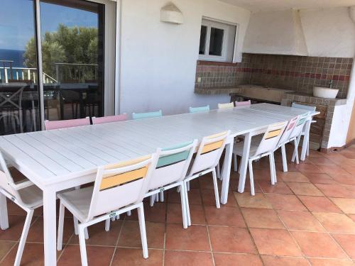 Luxueuse villa 6 chambres avec piscine chauffée , vue mer , plage 3 mn gîte à louer Solenzara