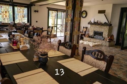 Pensiunea Maria-Bucovina in 瓦特拉摩奧杜維泰