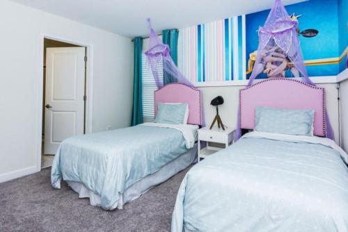 Gorgeous Home with Pool and Game Room CG1680 - image 9
