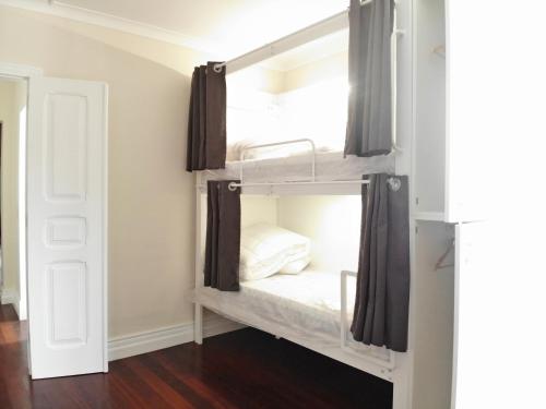 BRUMA HOSTEL - image 12