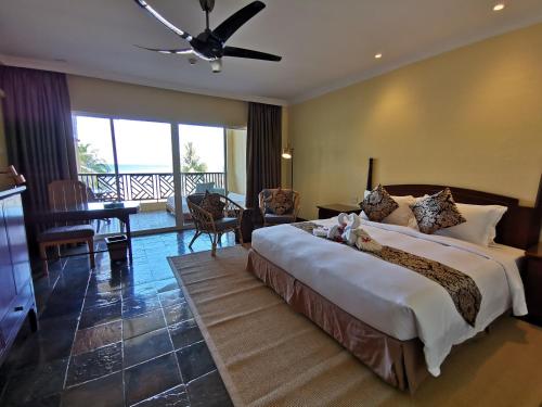 Palm Beach Resort & Spa in Labuan