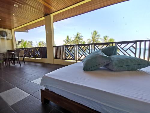 Erkély/terasz, Palm Beach Resort & Spa in Labuan