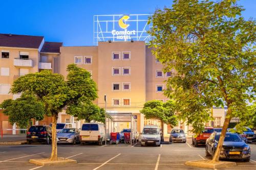 Comfort Hotel Montlucon - main image