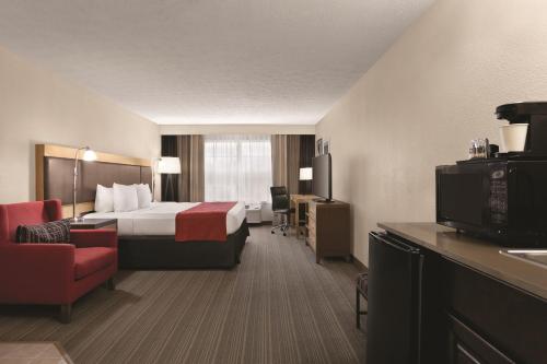 Country Inn & Suites by Radisson, Fairborn South, OH