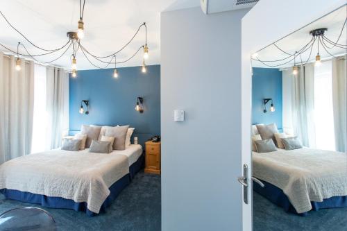 2 twin beds