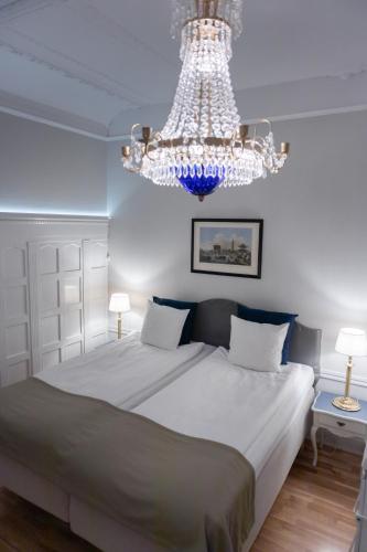 Crystal Plaza Hotel Room Type - Double Room without Window