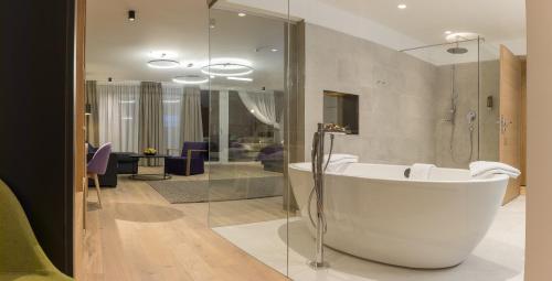 KOSIS Sports Lifestyle Hotel - image 13