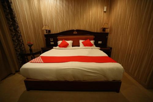 . OYO 24944 Haveli Banquet And Resort