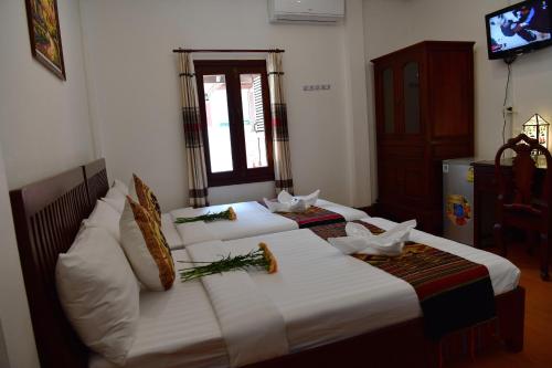 Superior Twin Room image 10