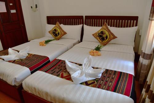 Superior Twin Room image 9