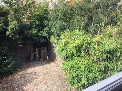 Homely Birch Close House with Free Parking & Sleeps 8