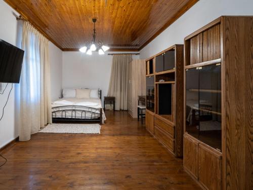 Villa Tzaniana in Rouvas