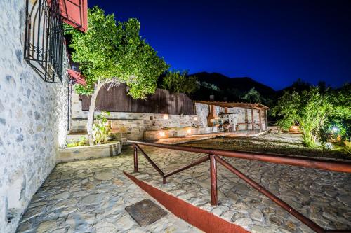 Facilities, Villa Tzaniana in Rouvas