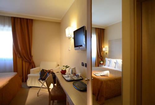 Best Western Hotel Rome Airport - image 12