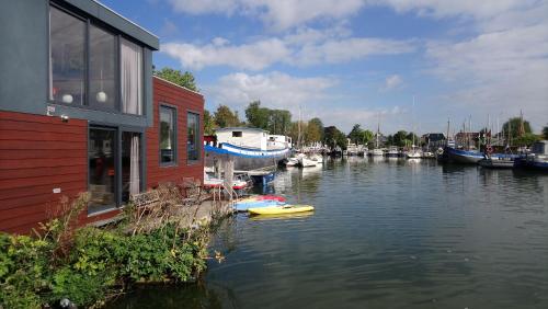 Houseboat Vliegenbos, Amsterdam (foto 7)