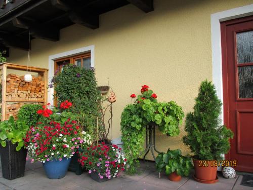 Haus am Dorfplatz in อุทเทนดอร์ฟ