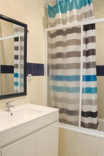 Verde Vacation House for Group Stay in Lissabon