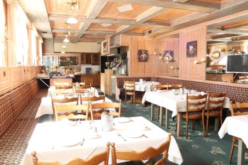 Hotel Daucher - image 12