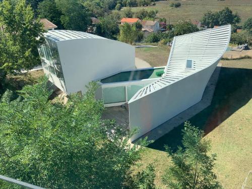Maison d’architecte unique gîte à louer Bassens