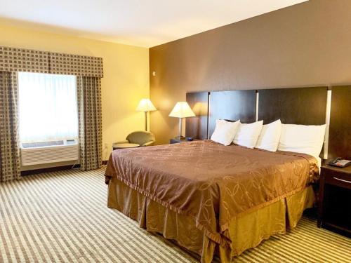 Whitney Inn & Suites - image 7