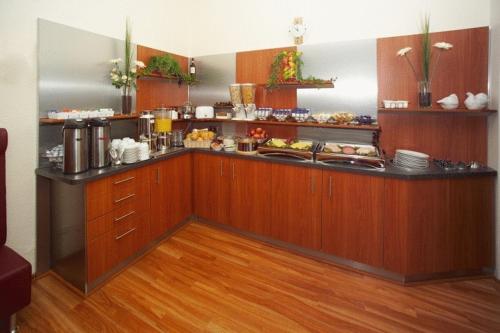 餐飲服務, 豪普班霍夫總站飯店 (Hotel Terminus am Hauptbahnhof) in 漢堡