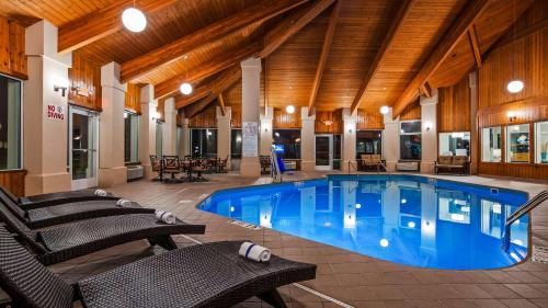 Best Western DeWitt - image 2