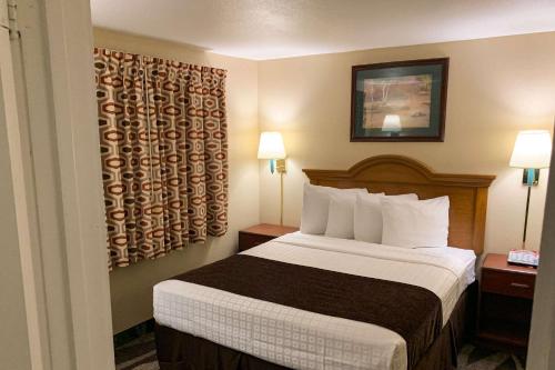 Roadside Motel - main image