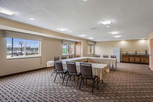 MainStay Suites Cedar Rapids North - Marion - 편의 시설/서비스